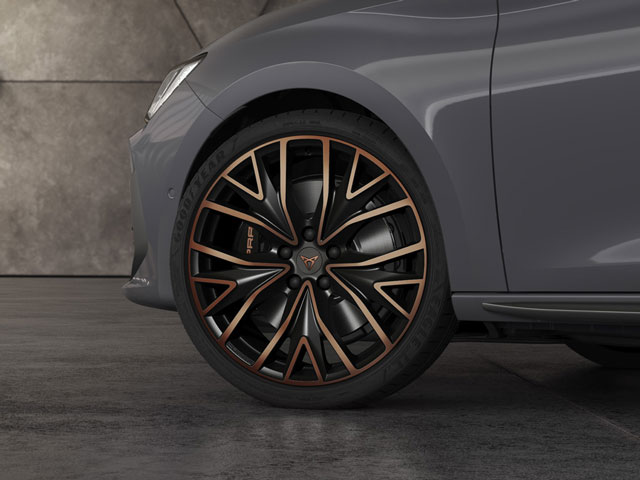 19'' Performance alloy wheel in sport black and copper